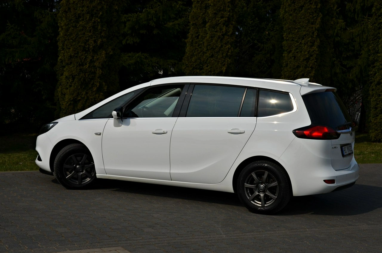 Opel Zafira - Zdjęcie 21