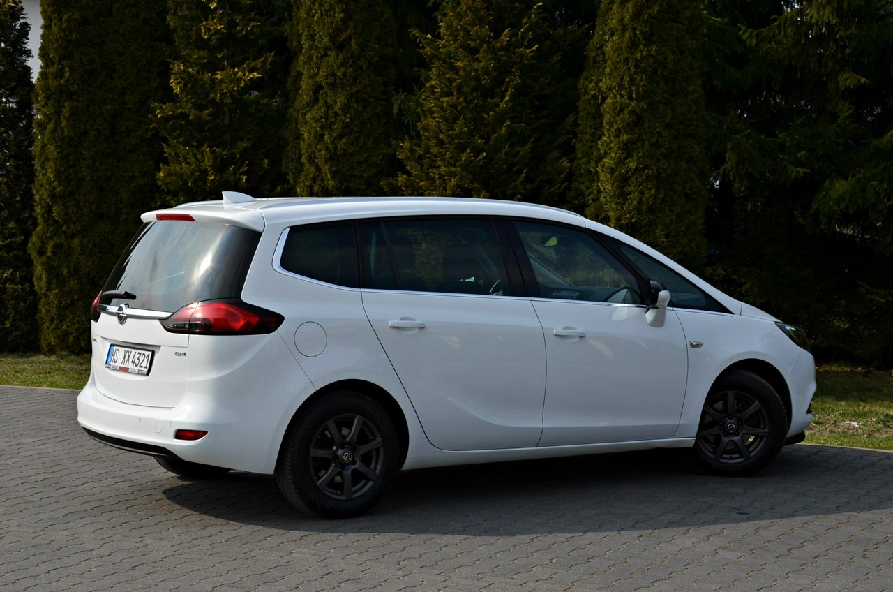 Opel Zafira - Zdjęcie 25