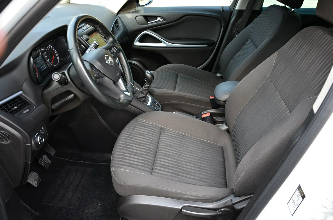 Opel Zafira - Zdjęcie 27