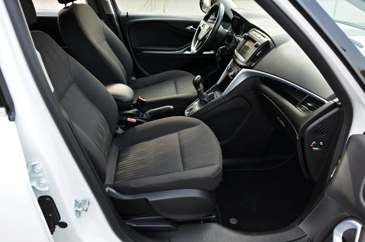 Opel Zafira - Zdjęcie 5