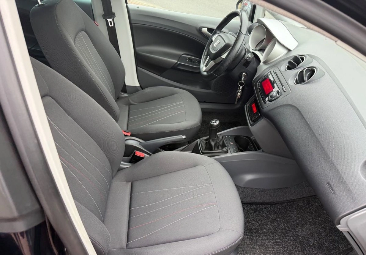 Seat Ibiza - Zdjęcie 10