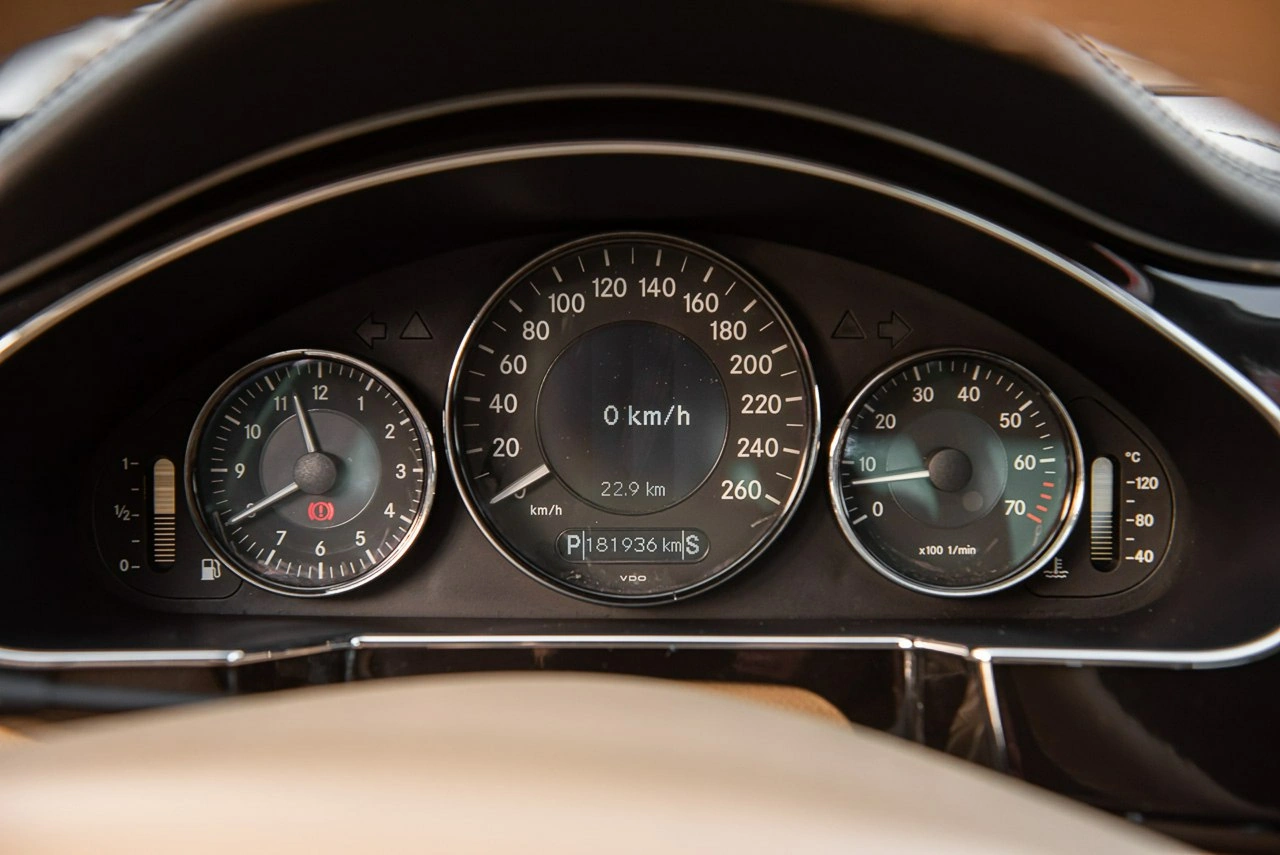 Mercedes CLS 500 - Zdjęcie 30