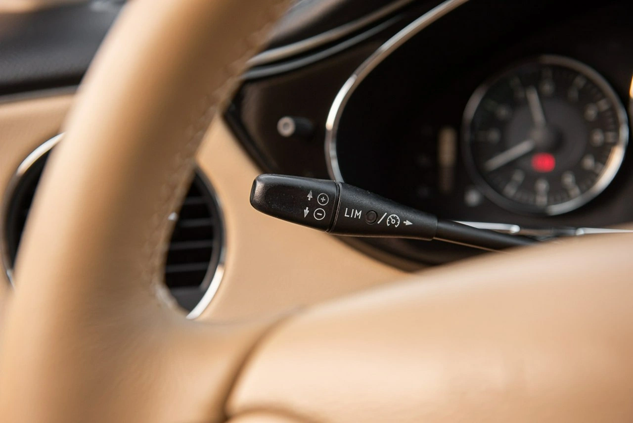 Mercedes CLS 500 - Zdjęcie 24