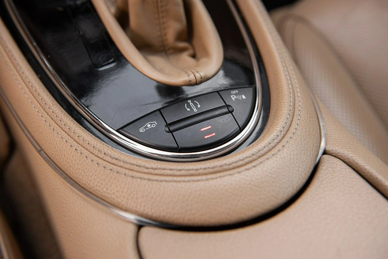 Mercedes CLS 500 - Zdjęcie 23