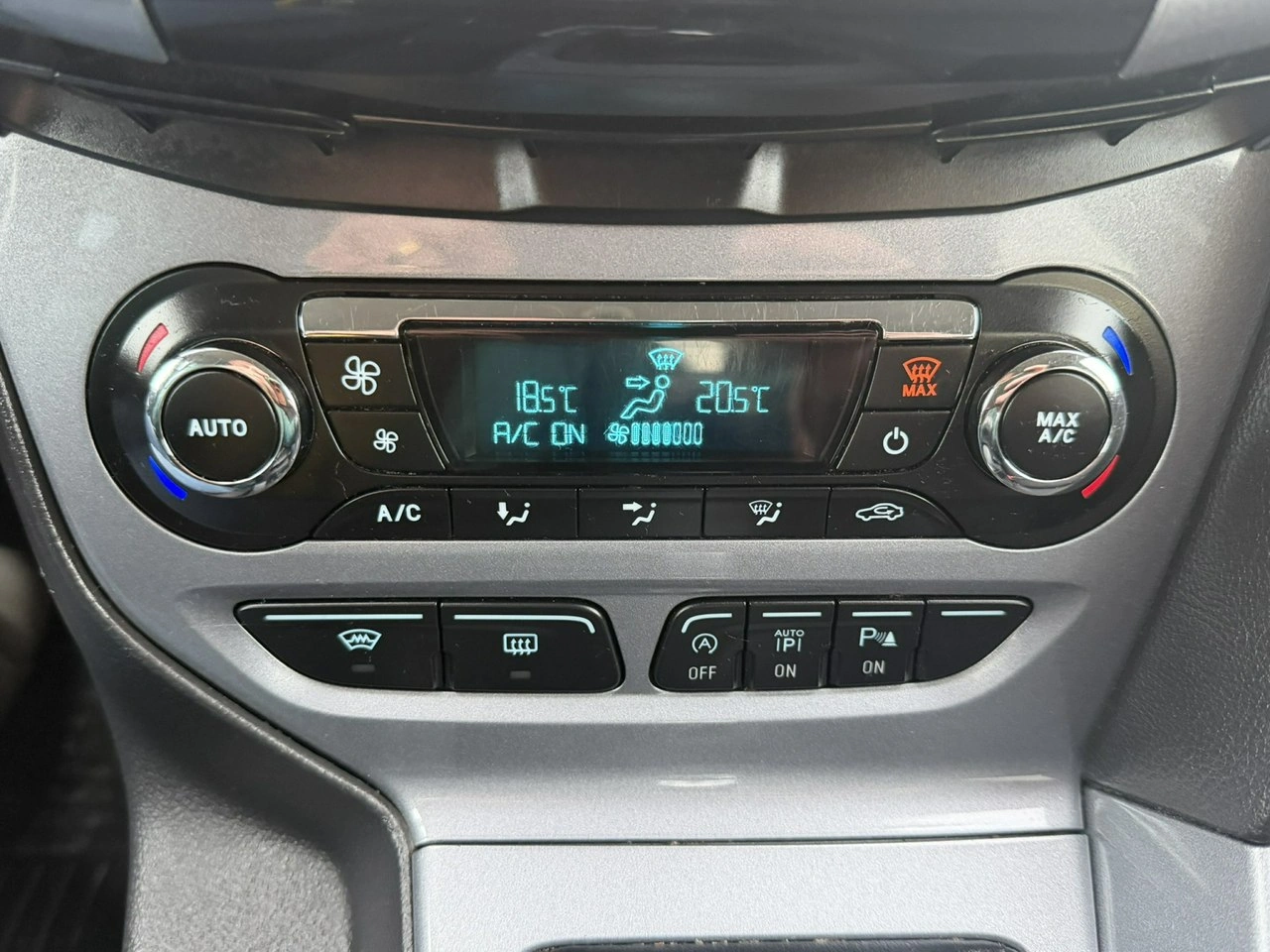 Ford Focus - Zdjęcie 14