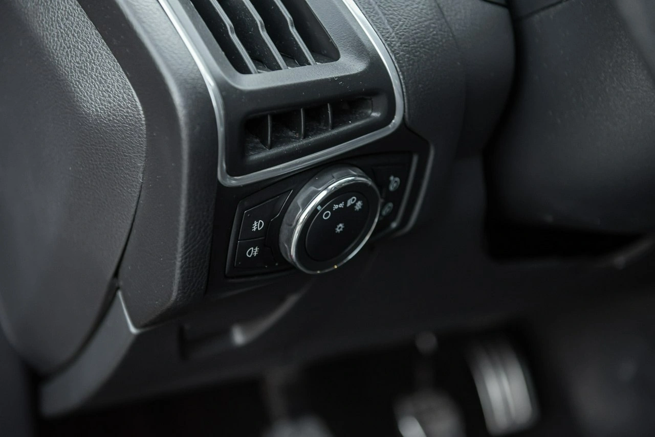 Ford Focus - Zdjęcie 27