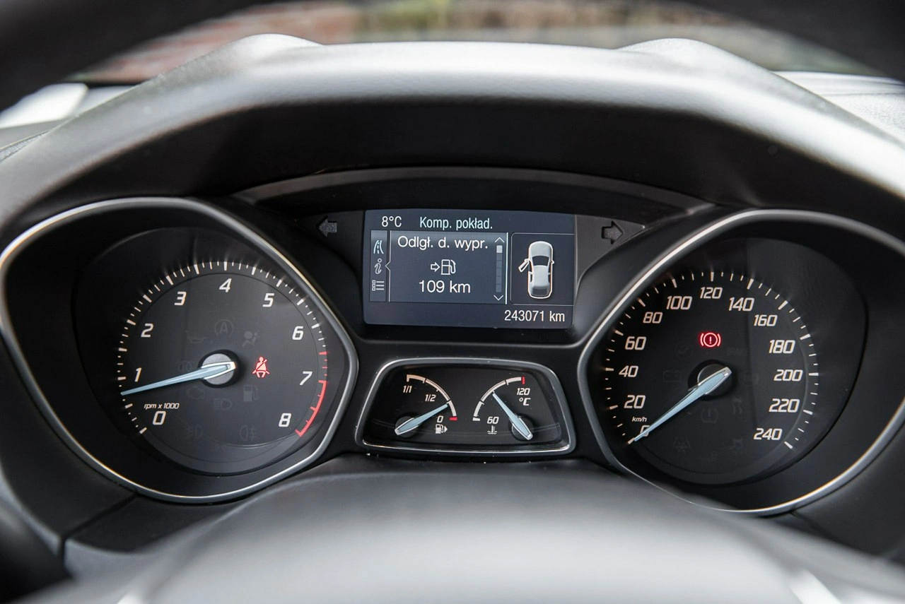 Ford Focus - Zdjęcie 30