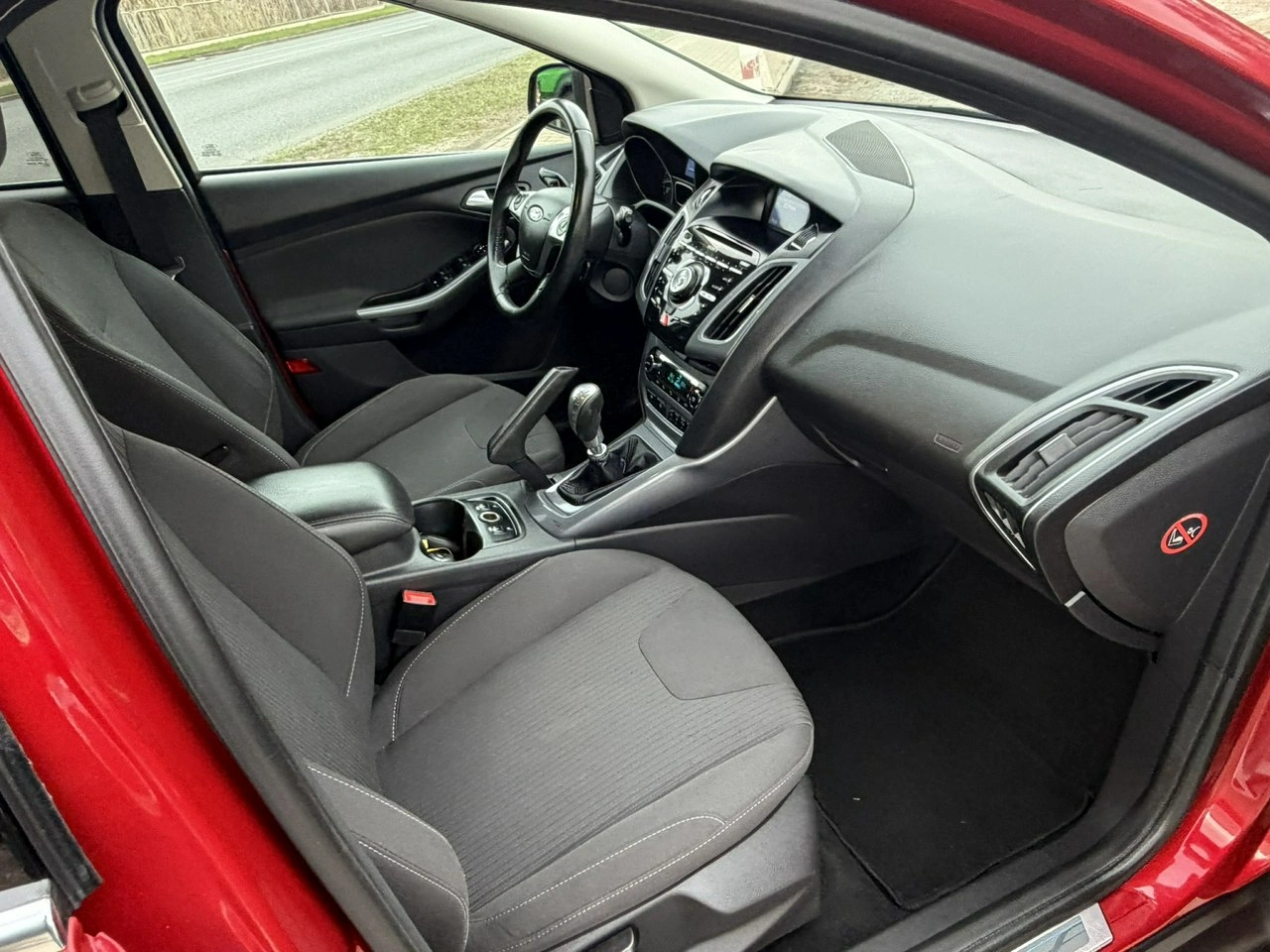 Ford Focus - Zdjęcie 8