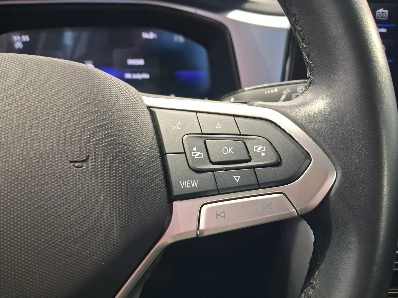 Volkswagen T-Roc - Zdjęcie 16