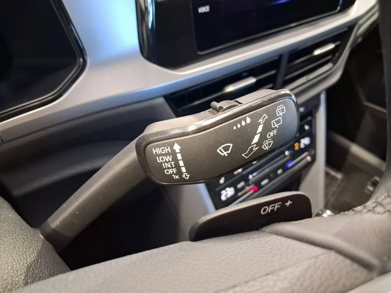 Volkswagen T-Roc - Zdjęcie 19