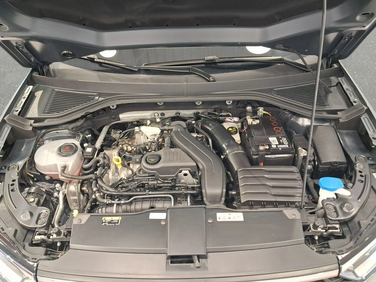 Volkswagen T-Roc - Zdjęcie 25