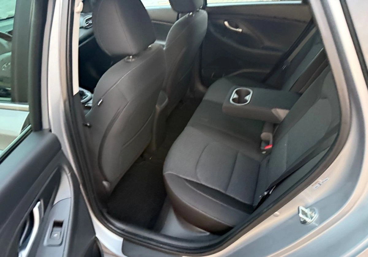 Hyundai i30 - Zdjęcie 12