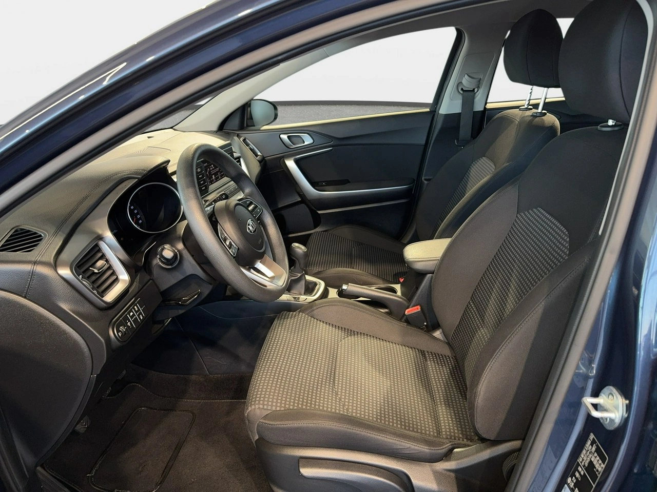 Kia Ceed - Zdjęcie 9