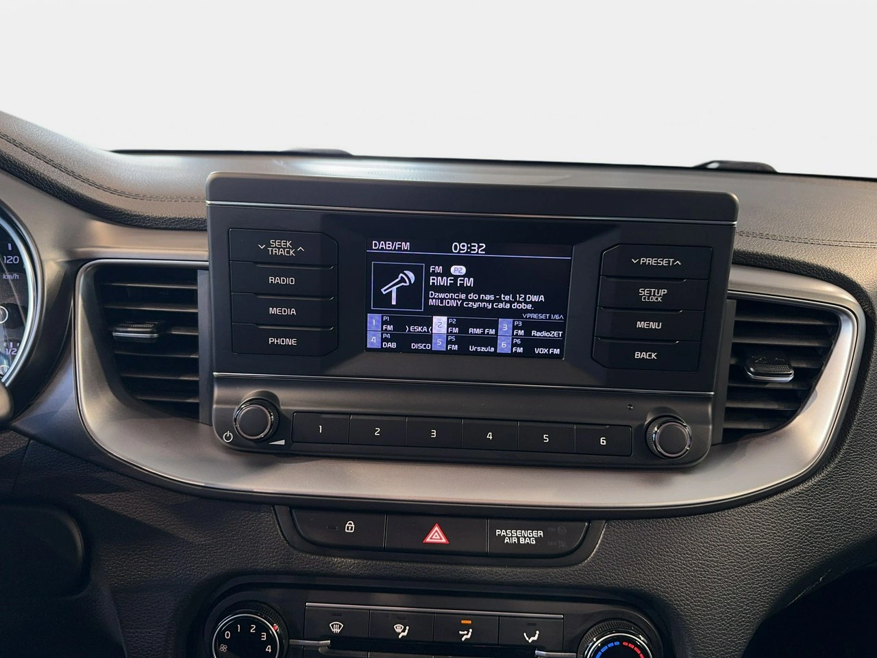 Kia Ceed - Zdjęcie 19