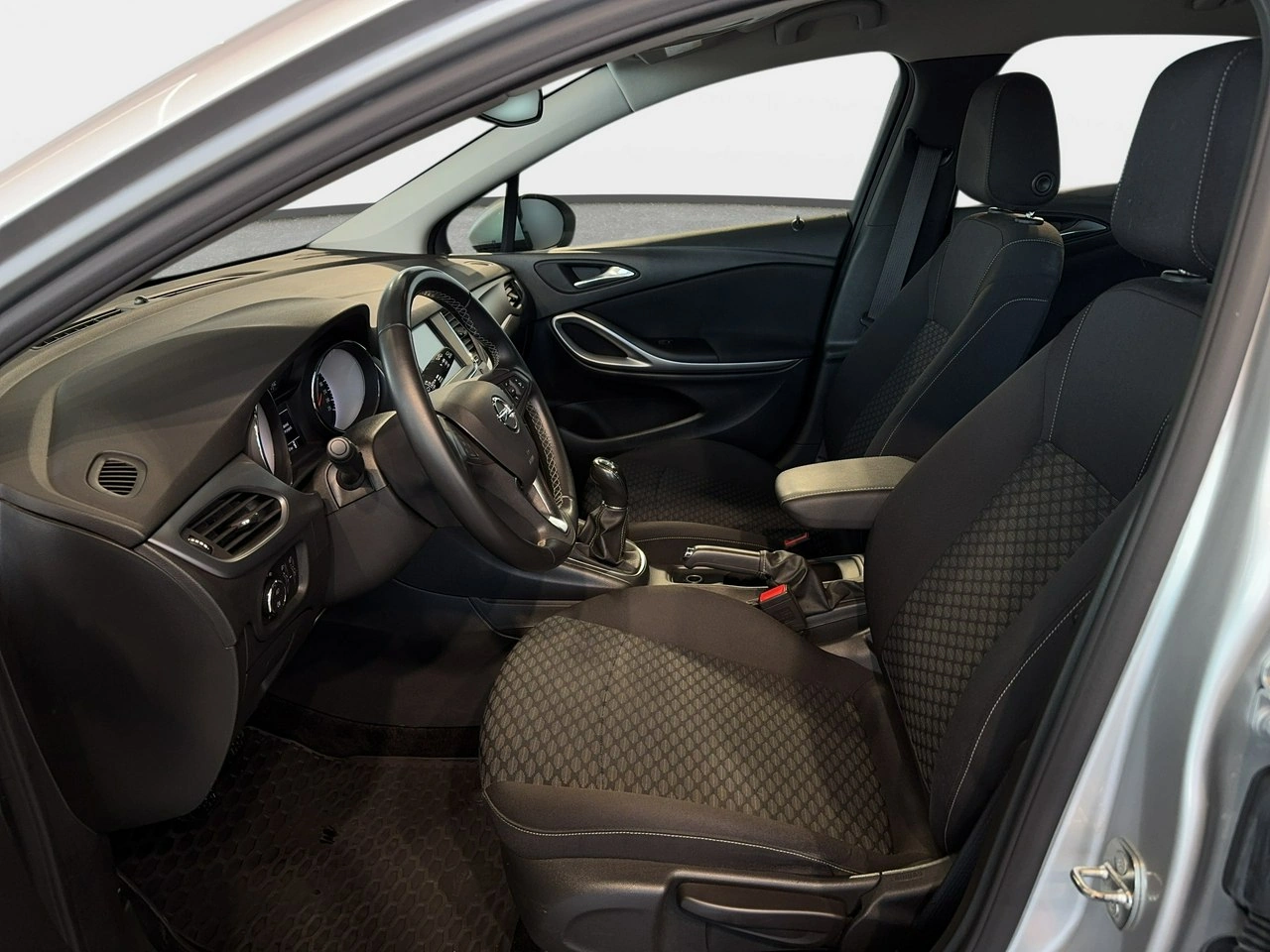 Opel Astra - Zdjęcie 11