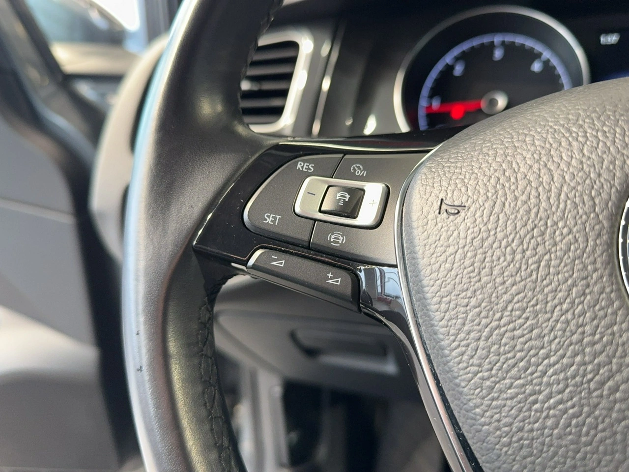 Volkswagen Golf Variant - Zdjęcie 16