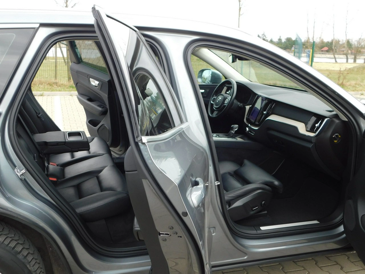 Volvo XC 60 - Zdjęcie 9