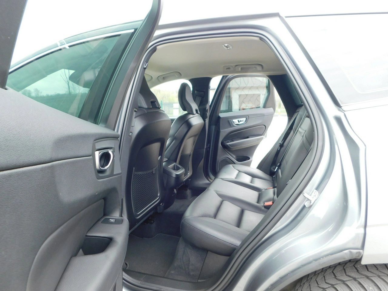 Volvo XC 60 - Zdjęcie 12