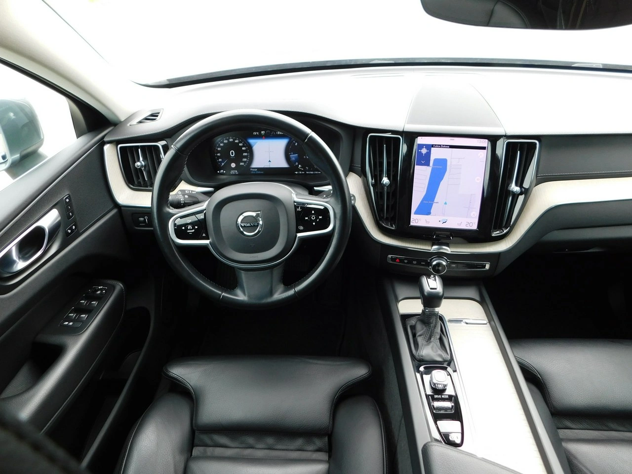 Volvo XC 60 - Zdjęcie 21