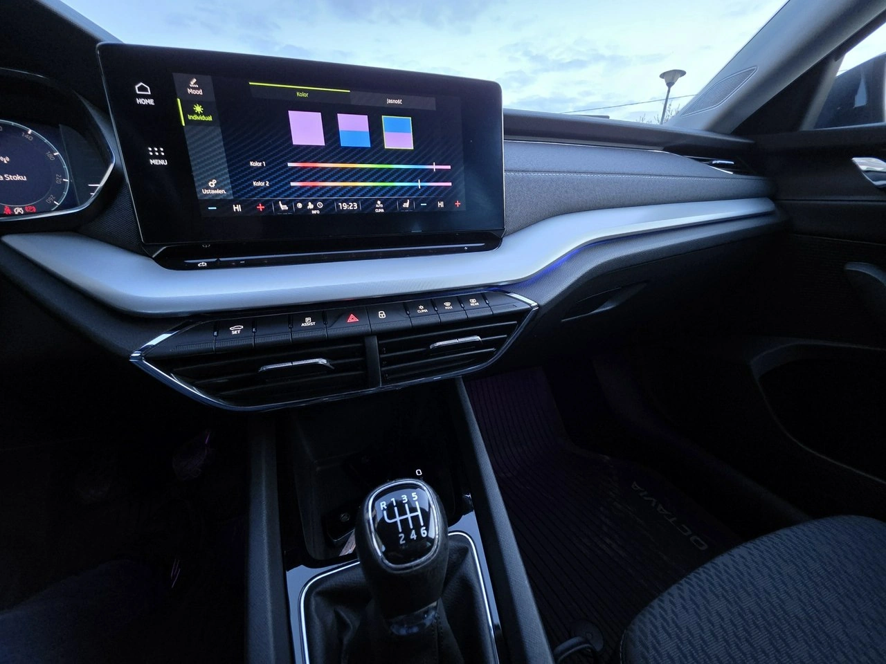 Skoda Octavia - Zdjęcie 9