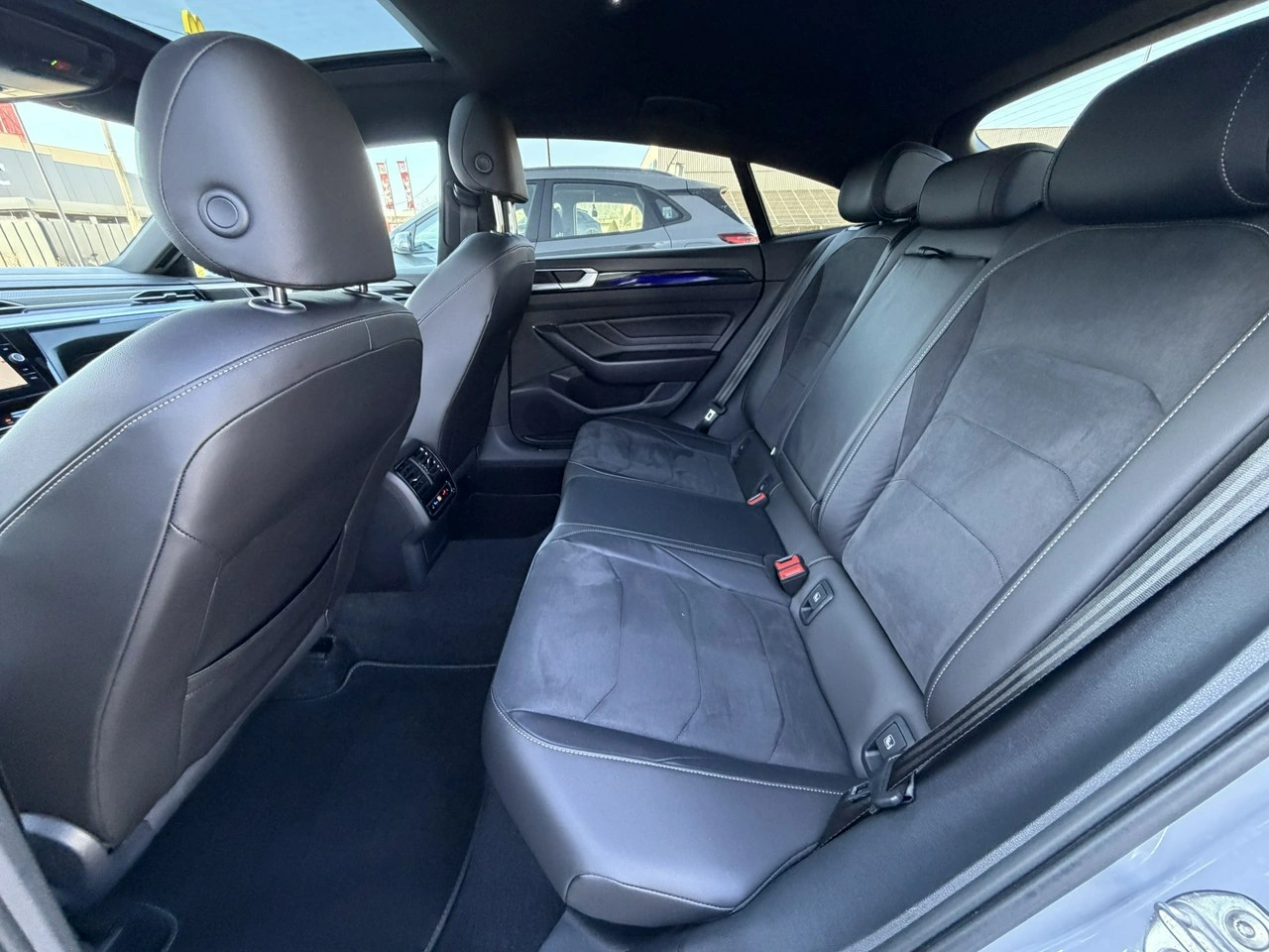 Volkswagen Arteon - Zdjęcie 30