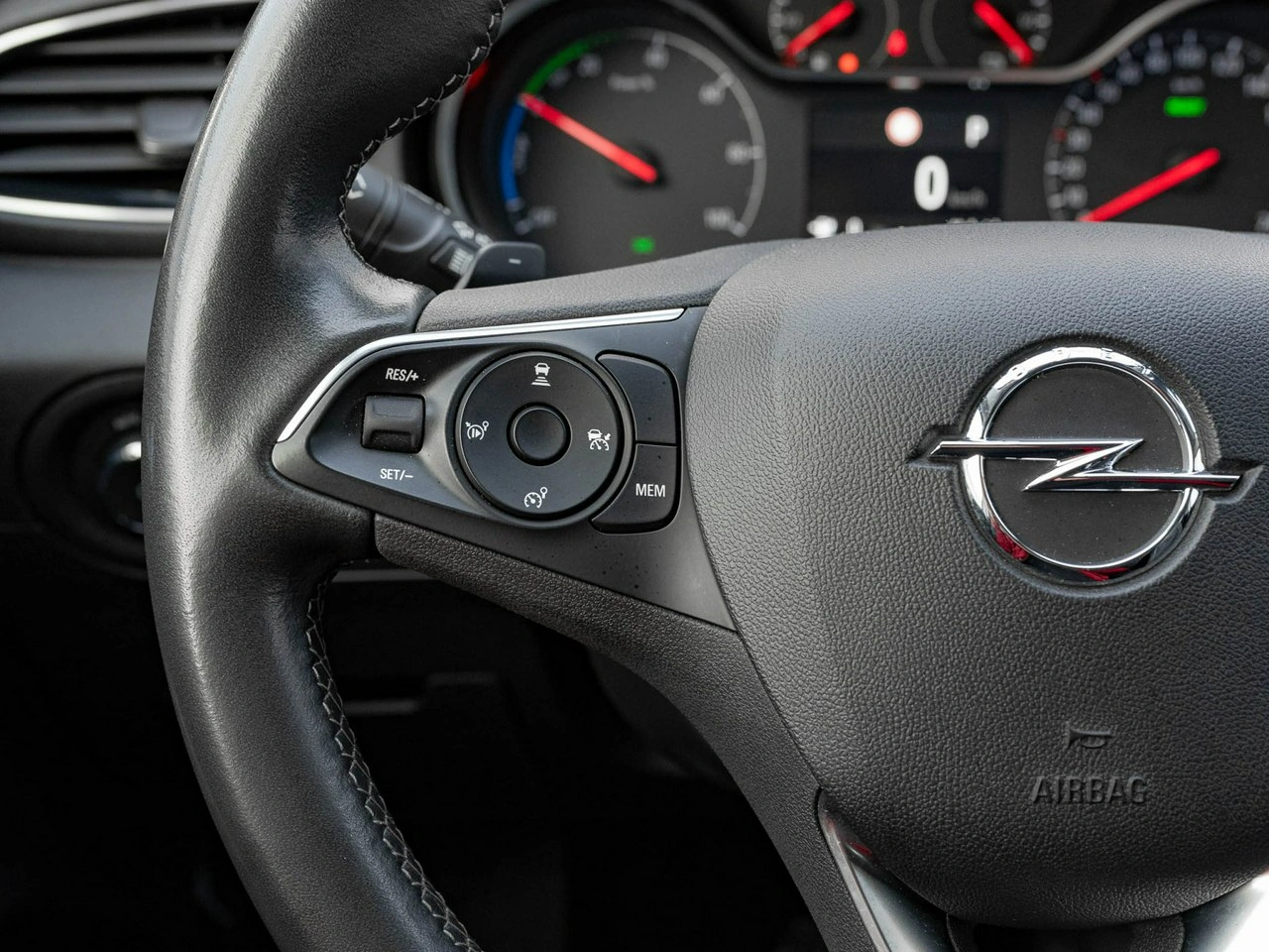 Opel Grandland X - Zdjęcie 14