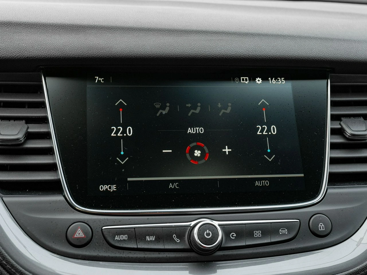 Opel Grandland X - Zdjęcie 24