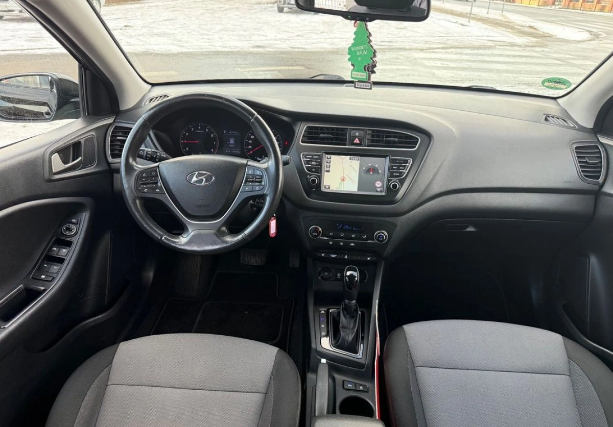 Hyundai i20 - Zdjęcie 8