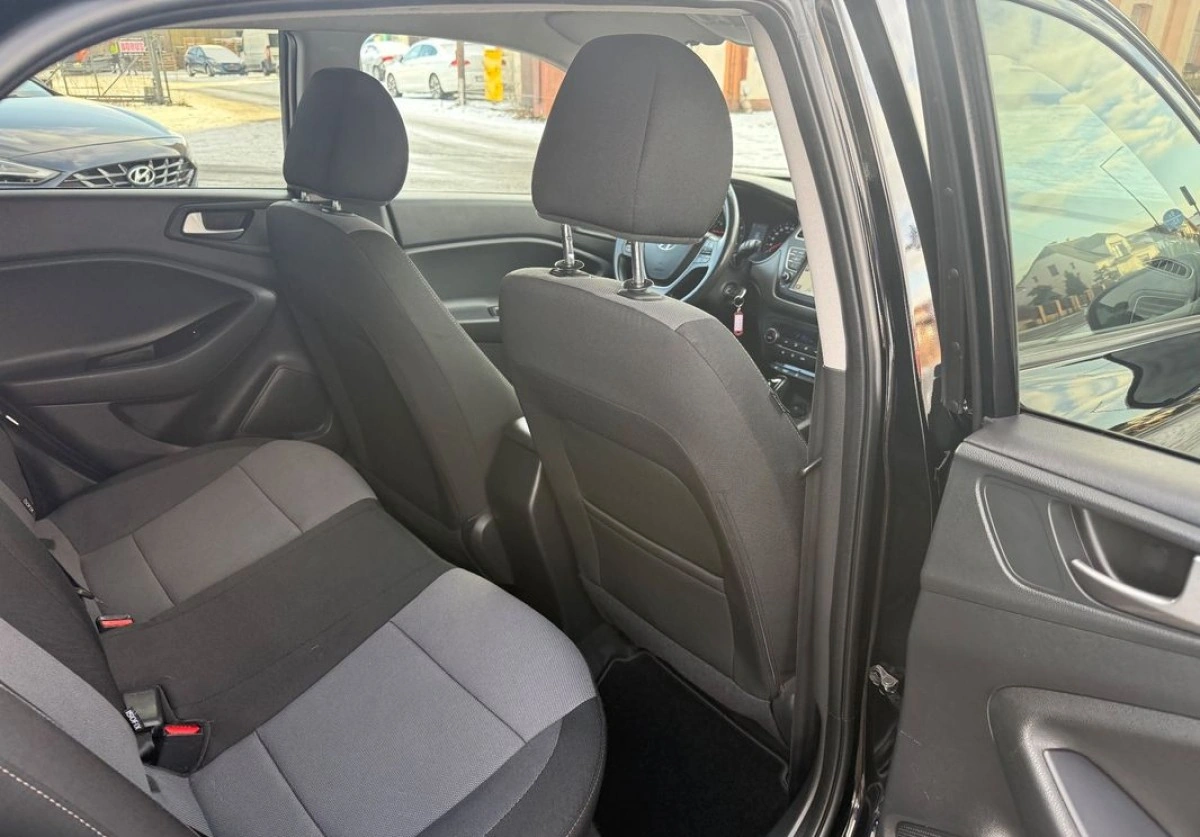 Hyundai i20 - Zdjęcie 14