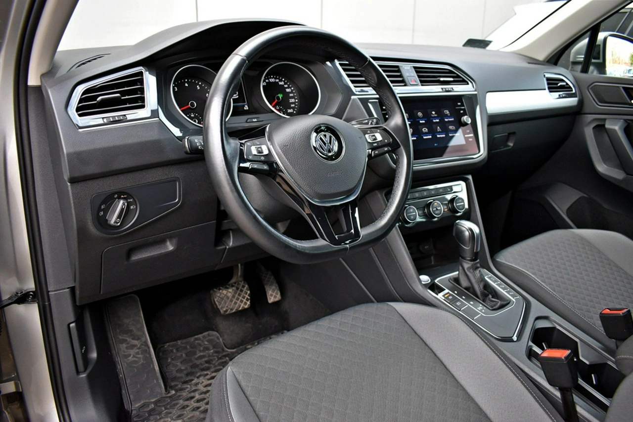 Volkswagen Tiguan - Zdjęcie 9