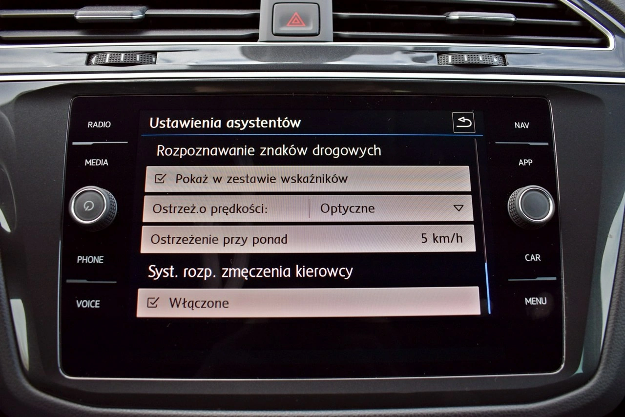 Volkswagen Tiguan - Zdjęcie 21