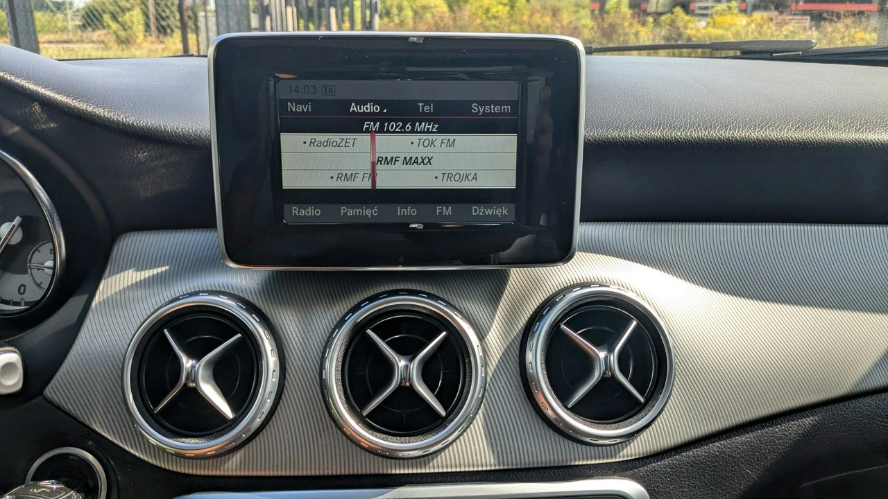 Mercedes GLA 200 - Zdjęcie 31