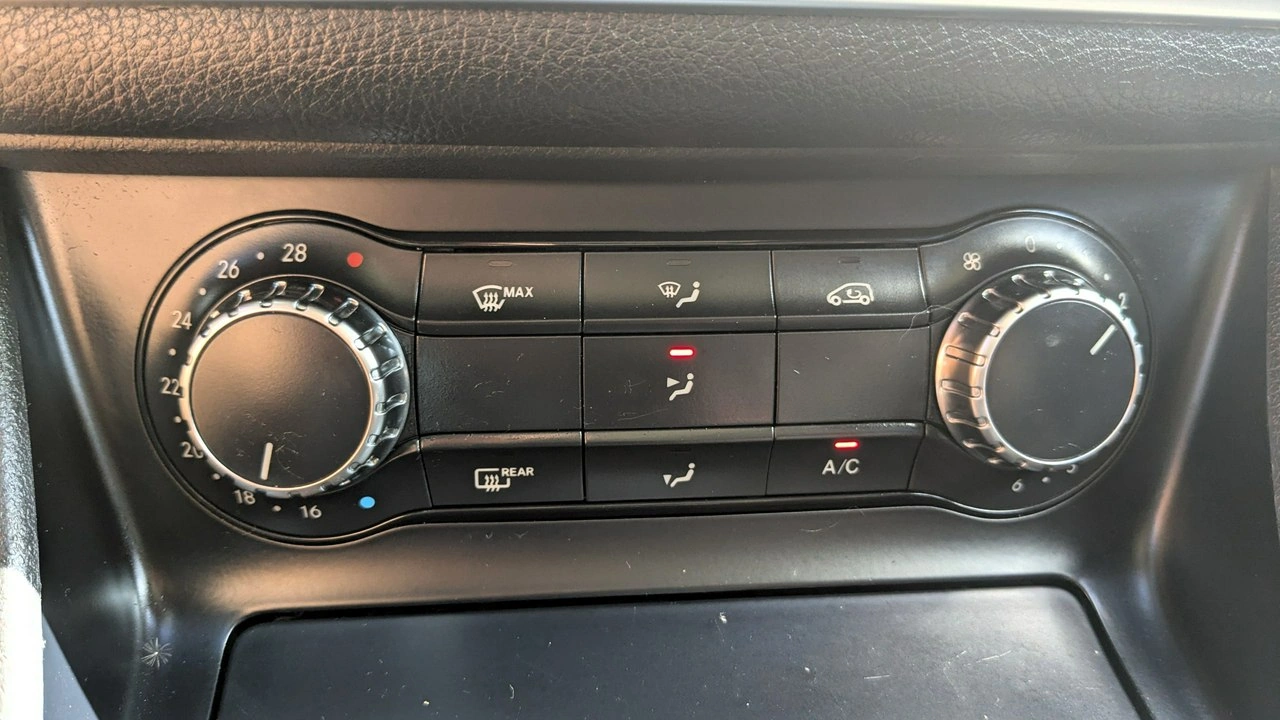 Mercedes GLA 200 - Zdjęcie 33