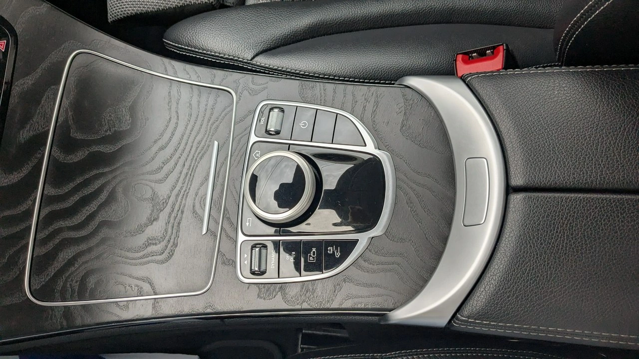 Mercedes C 300 - Zdjęcie 31