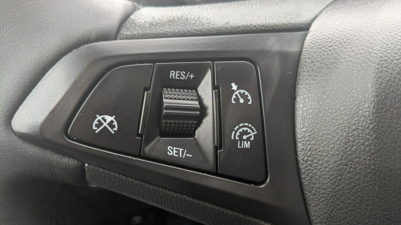 Opel Zafira - Zdjęcie 20