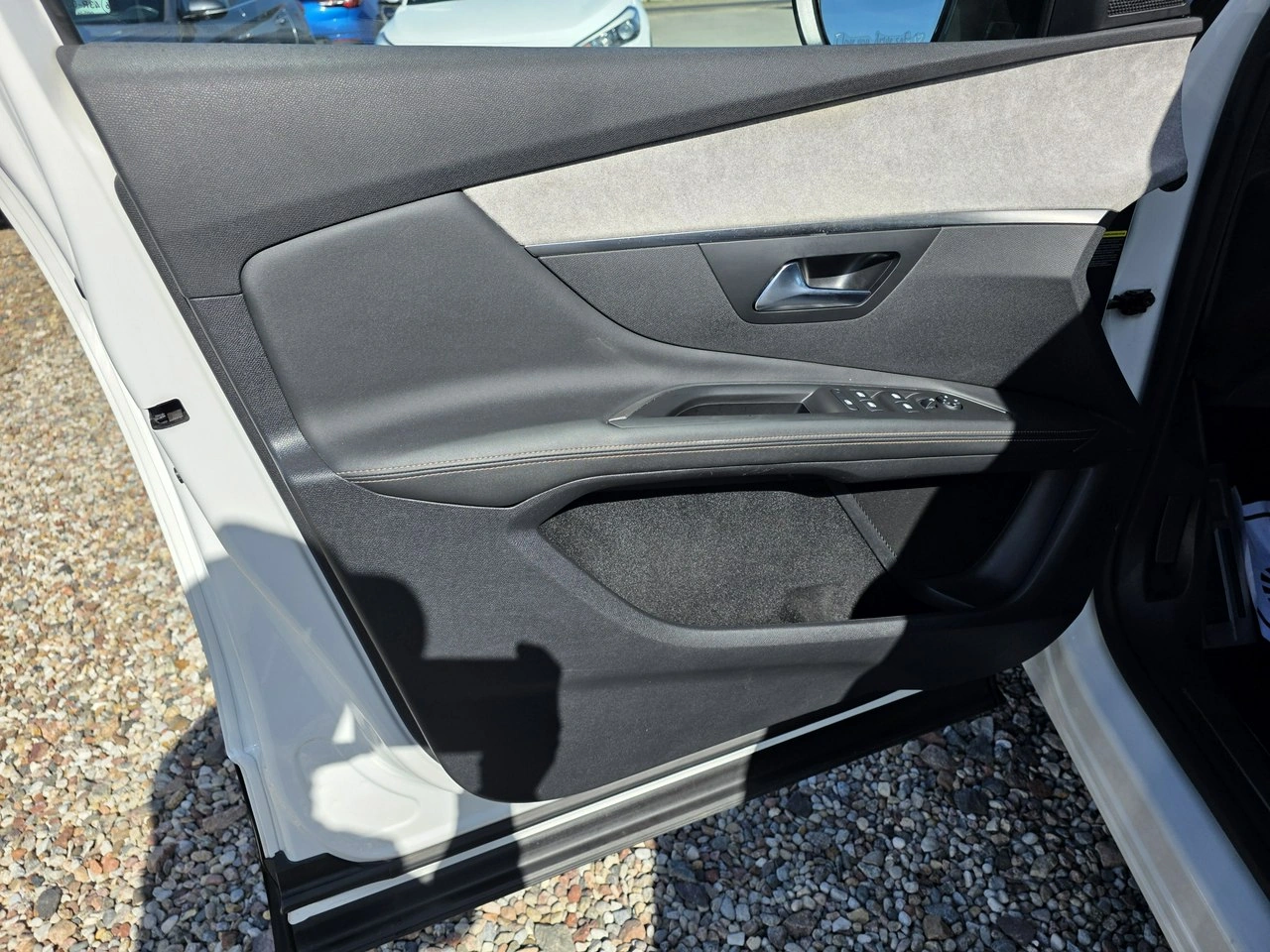 Peugeot 3008 - Zdjęcie 28