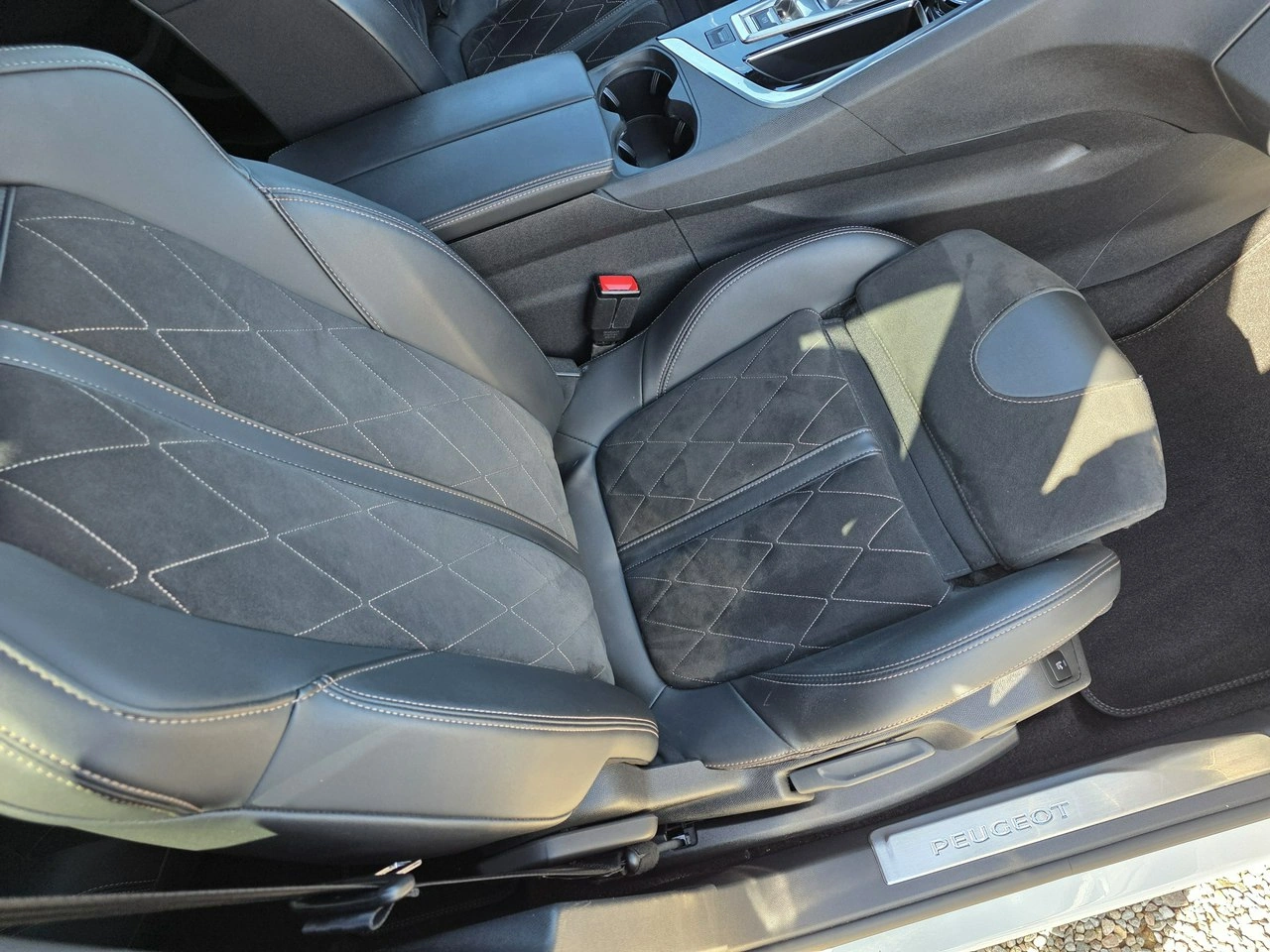 Peugeot 3008 - Zdjęcie 29