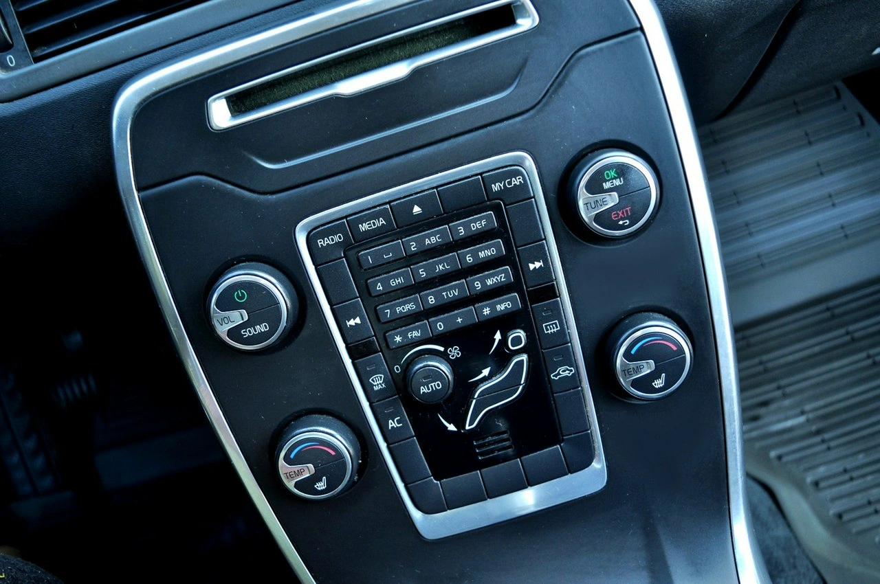 Volvo V70 - Zdjęcie 15