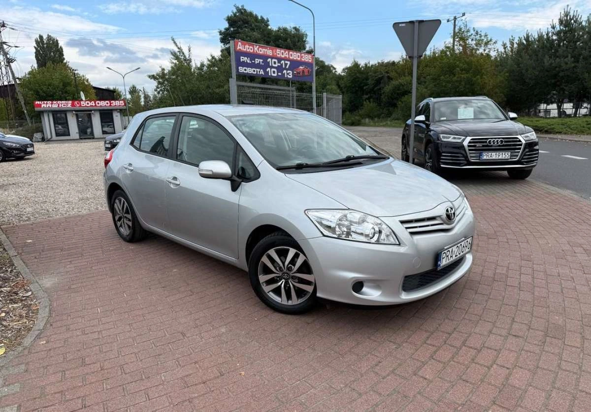 Toyota Auris - Zdjęcie 3