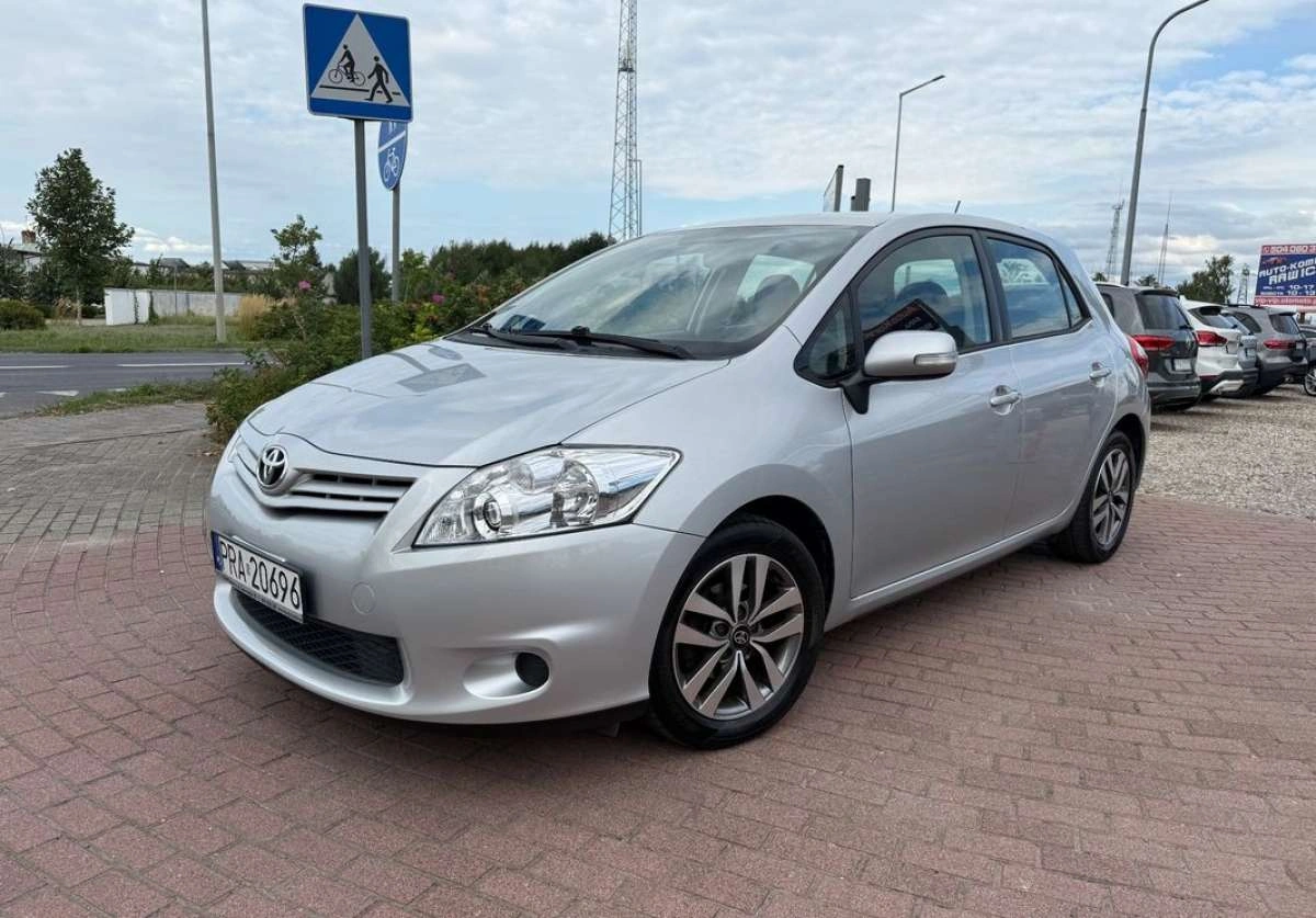 Toyota Auris - Zdjęcie 7