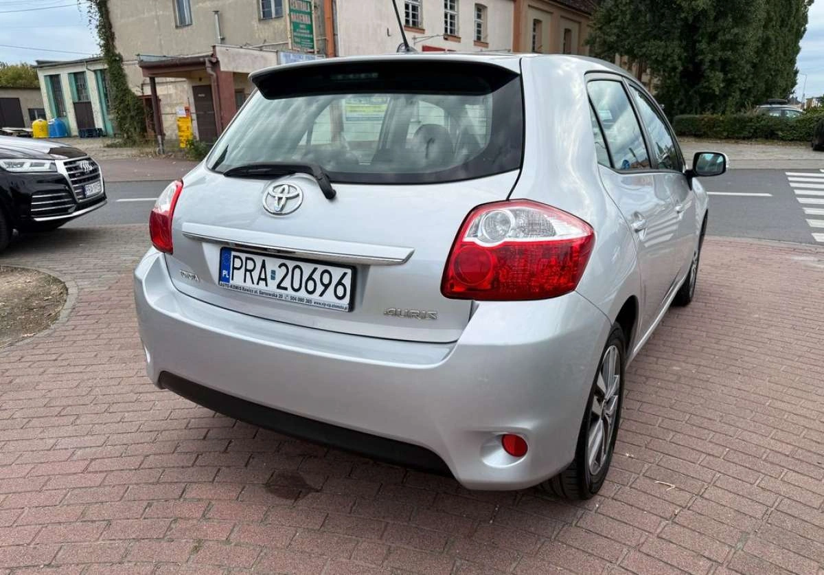 Toyota Auris - Zdjęcie 16