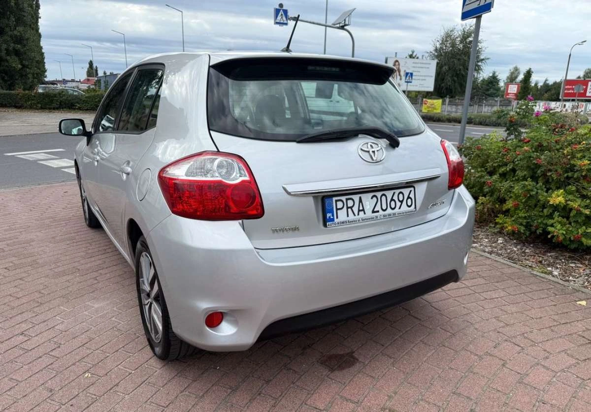 Toyota Auris - Zdjęcie 17