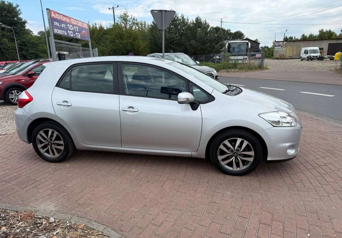 Toyota Auris - Zdjęcie 18
