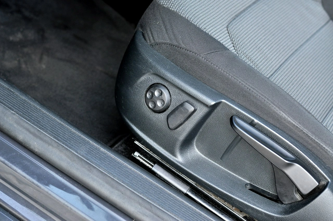 Volkswagen Passat - Zdjęcie 10