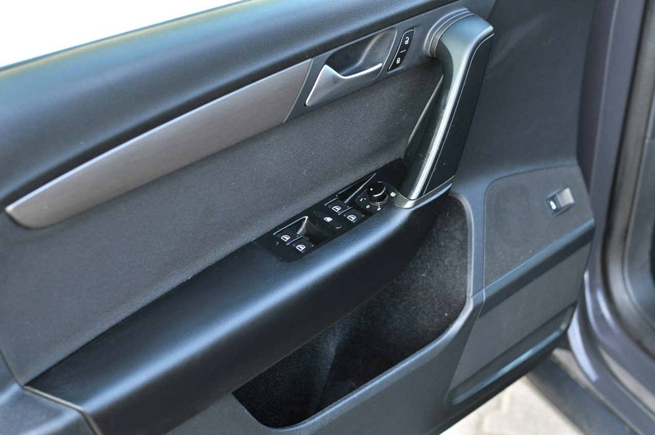 Volkswagen Passat - Zdjęcie 11