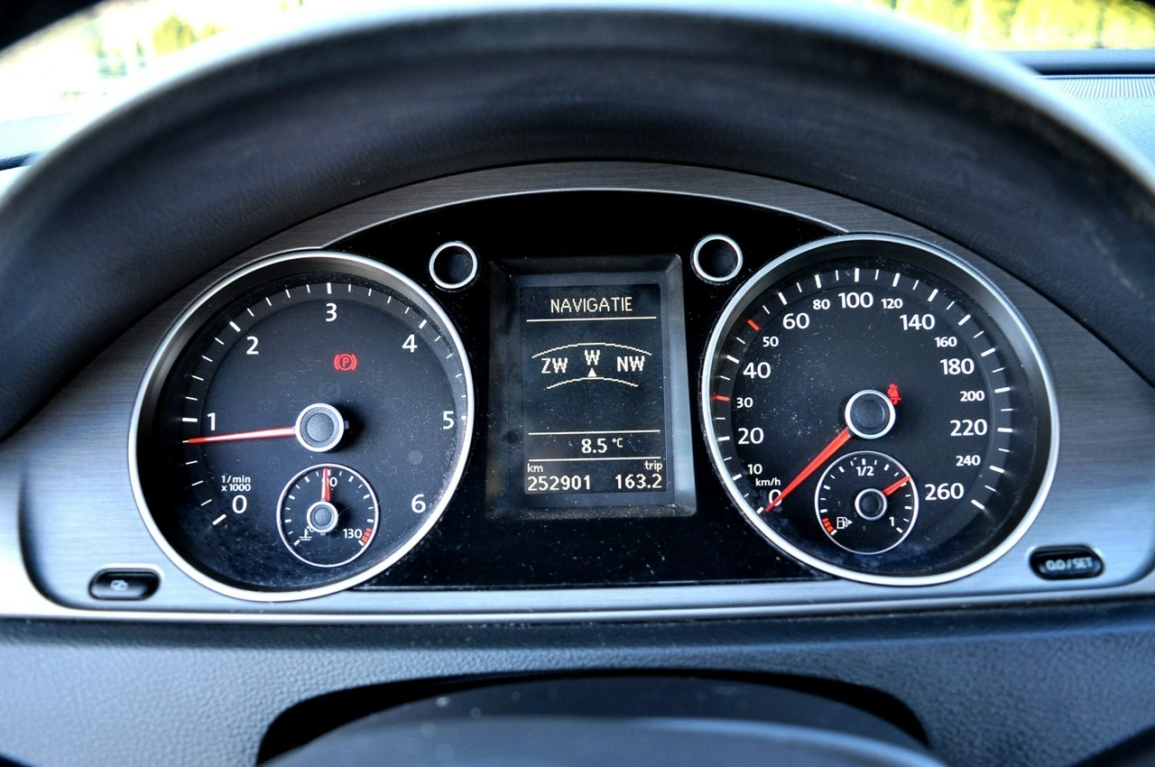 Volkswagen Passat - Zdjęcie 12