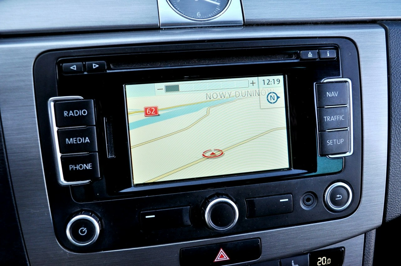 Volkswagen Passat - Zdjęcie 21