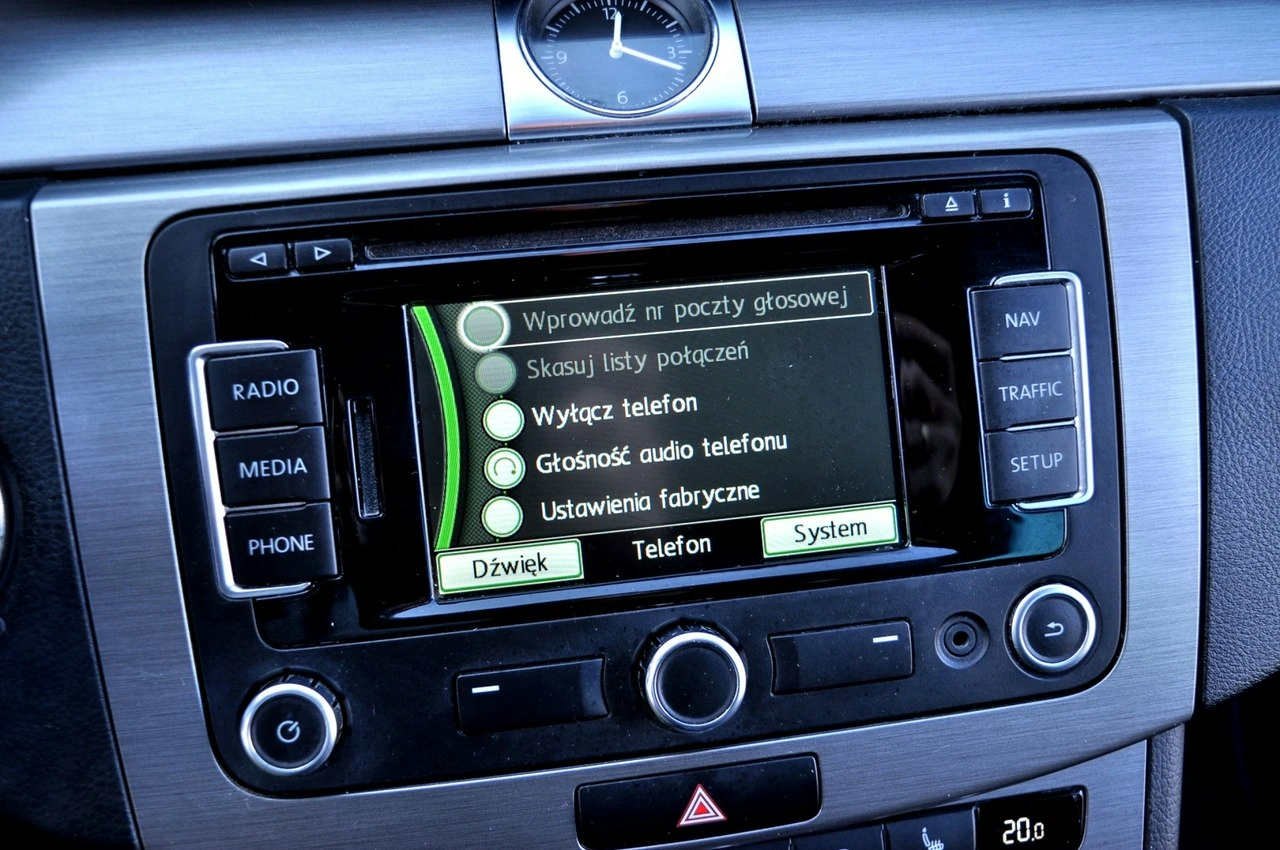 Volkswagen Passat - Zdjęcie 23