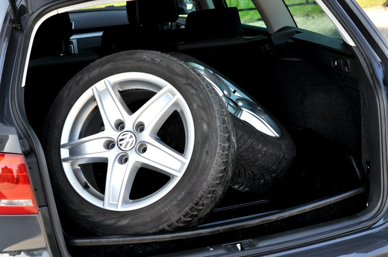 Volkswagen Passat - Zdjęcie 30