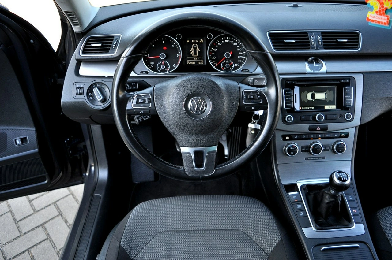 Volkswagen Passat - Zdjęcie 5